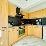 アパート L'escale Aux 3 Frontieres, Parking, Wifi, Balcon サン・タヴォル