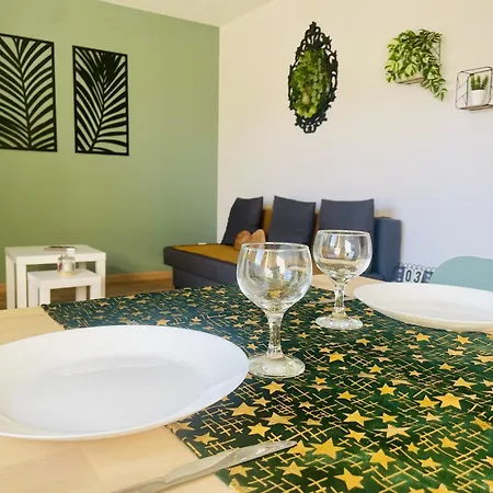 L'escale Aux 3 Frontieres, Parking, Wifi, Balcon Apartment *